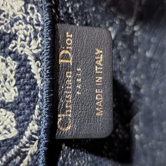 Dior Book tote  Blue Toile de Jouy Reverse Embroidery - Picture 5 of 9
